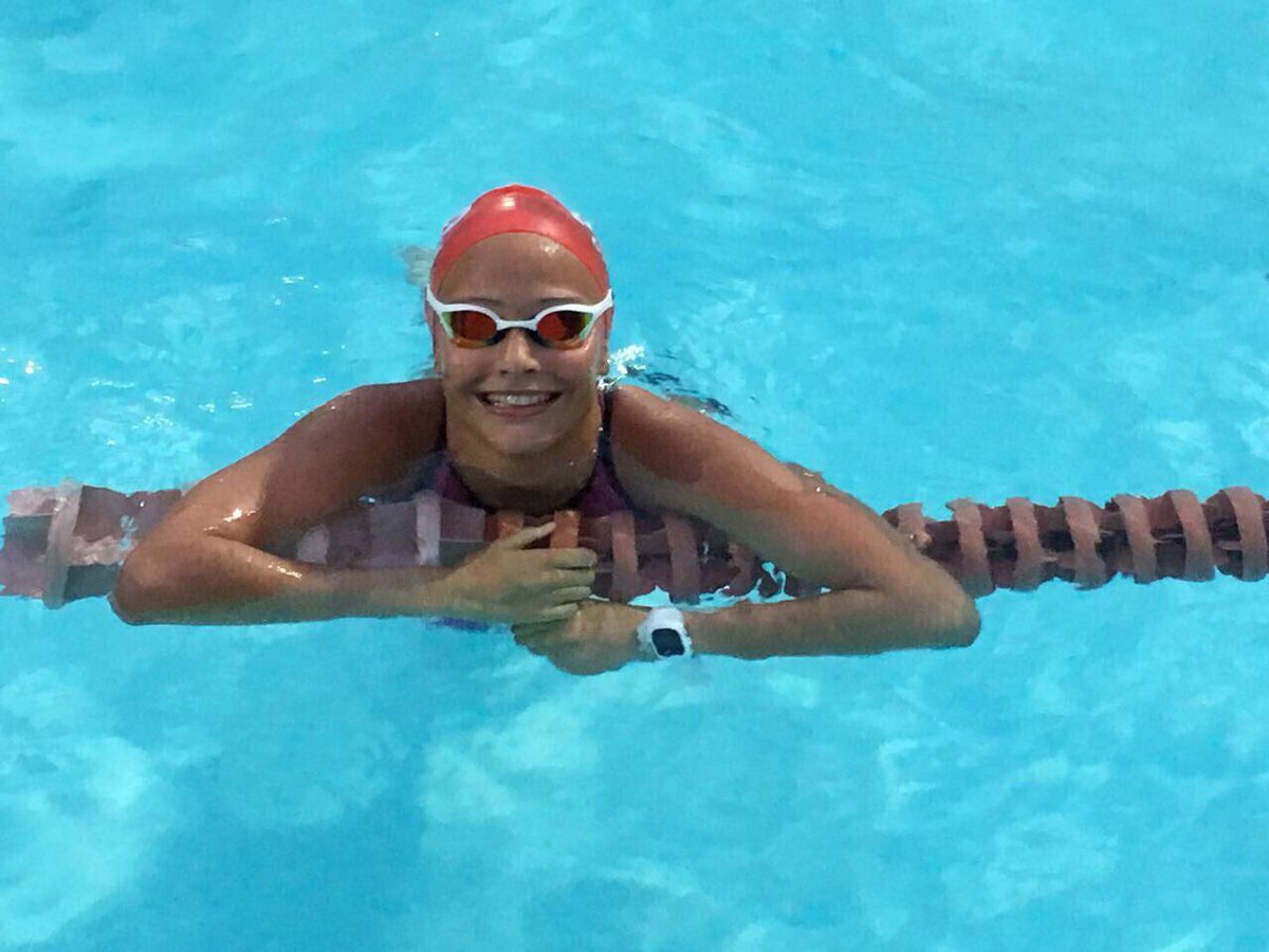 Meet young cham @chelafish_vdw heslopsports.co.za/wp/chelaine-va… #heslopsports #celebratingyoungathletes #nationbuildingstuff 🇿🇦❤