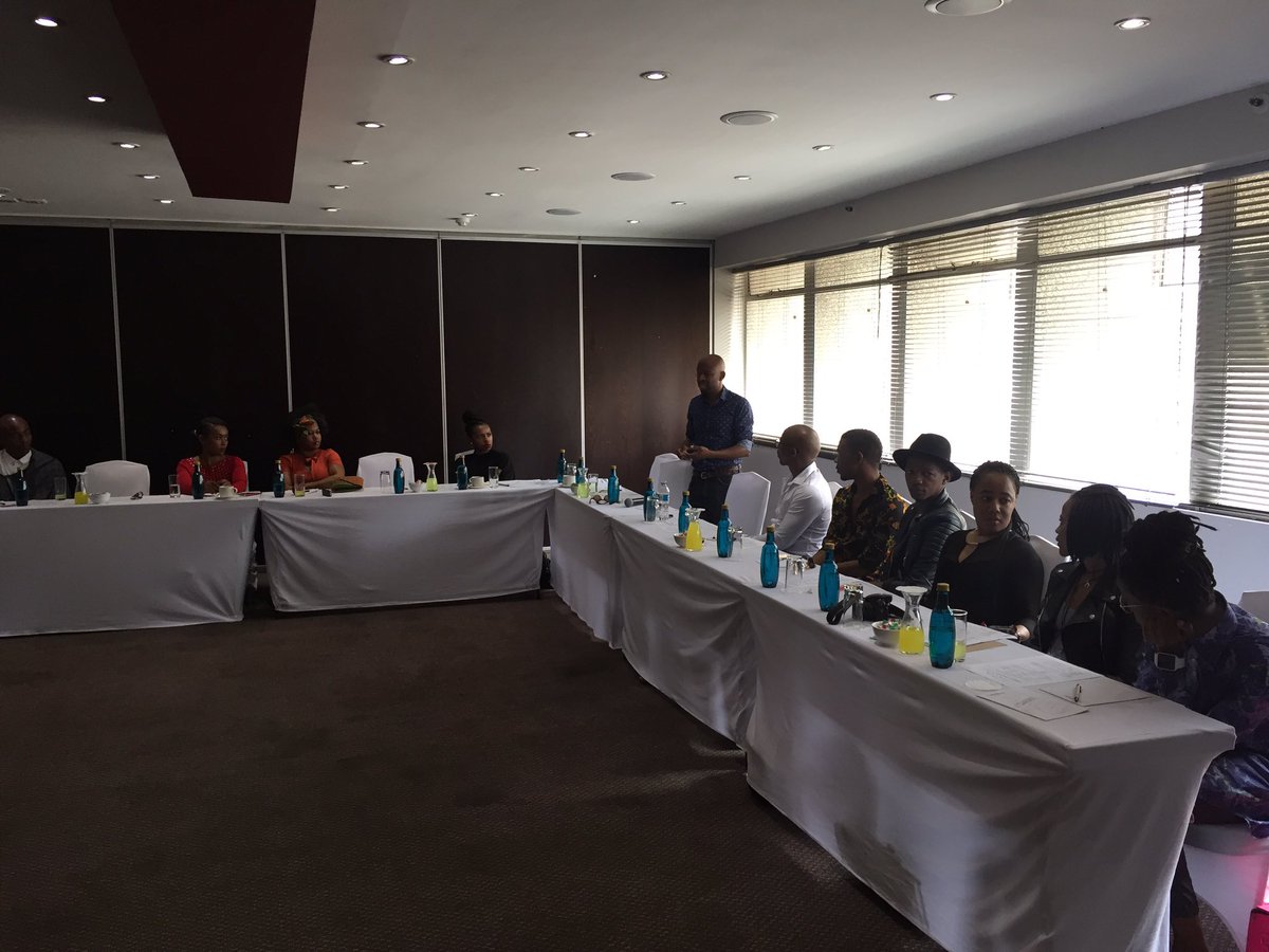 PalediSegapo's tweet photo. Retail expert, Nhlanhla Ndlovu co owner of @burgundyfly sharing retail tips with us, creatives. #BMoF #ReefHotel cc @OrgellaPR https://t.co/25KgV0XxgH