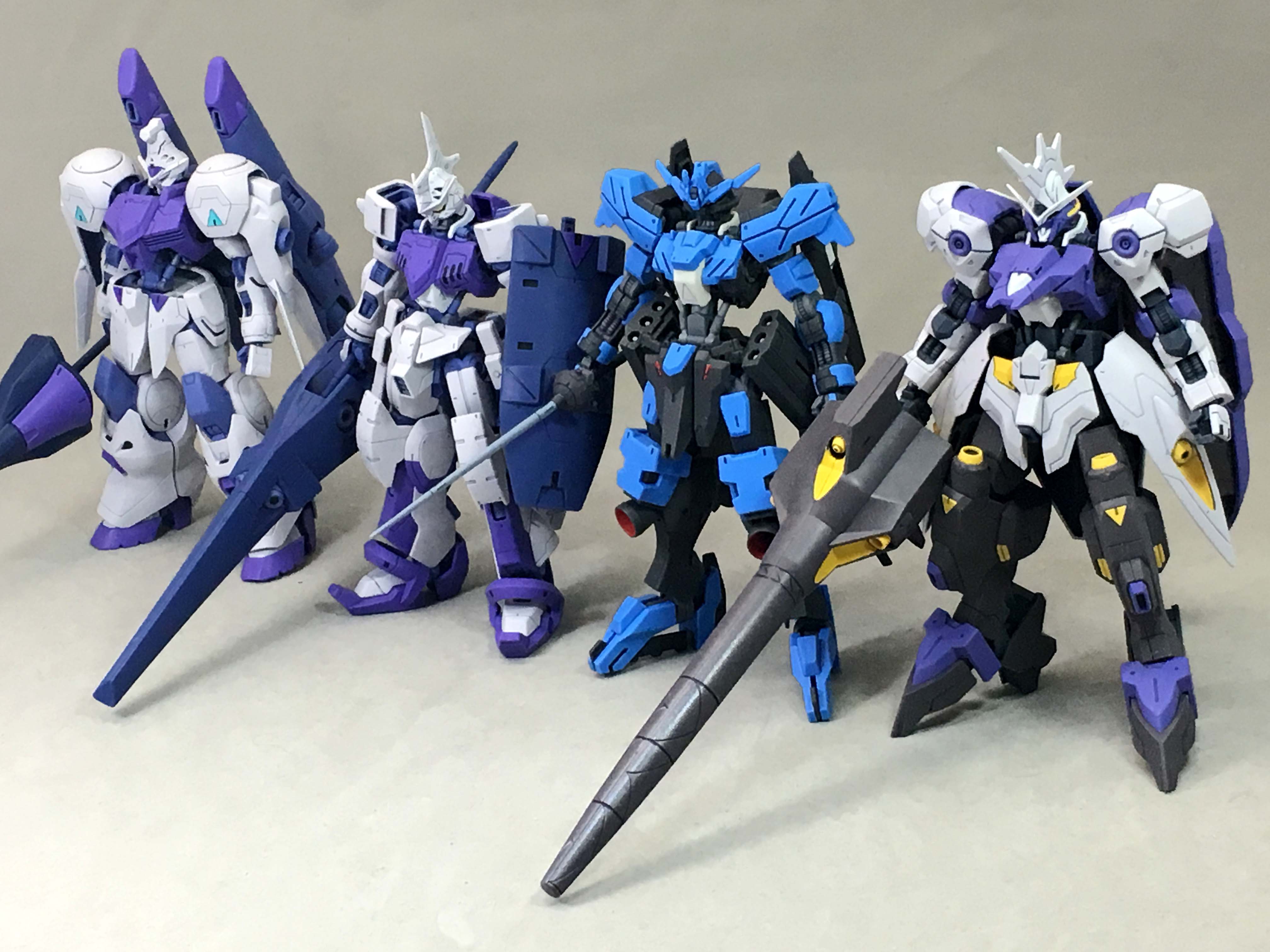 Uzivatel F A たちばな Na Twitteru ガンダムキマリス変遷 今改めて観ると太いなー最初のキマリス 間に偽装のヴィダールを挿み間の子的な決戦仕様キマリスヴィダールに トルーパーの特徴的なギミックも残してくれるとなお良い感じだったけども最後は宇宙戦仕様だし