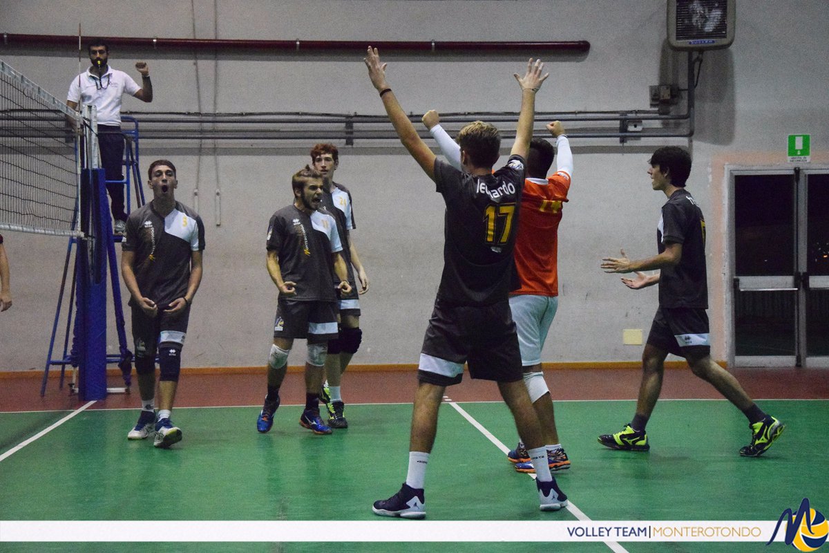 VolleyMonte's tweet photo. #Under18. SIAMO IN FINALE! Fantastici i ragazzi di mister #Pozza🏐❤️
https://t.co/IAaB0xhU4P https://t.co/KnujYhWoo9