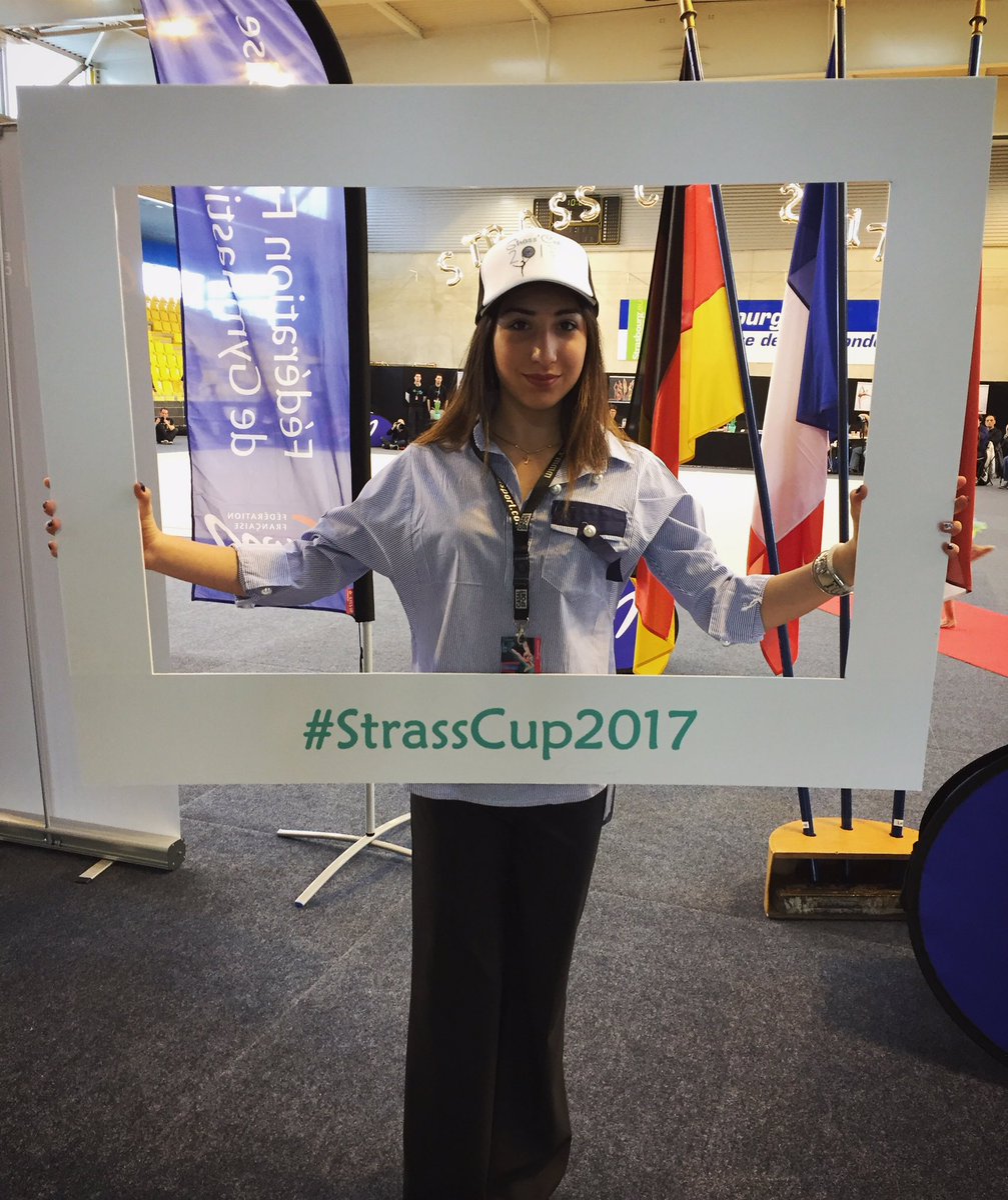 StrassCup's tweet photo. Notre Marraine @SPazhava est arrivée ! ✨
#strasscup2017 https://t.co/0X6NcIYSmN