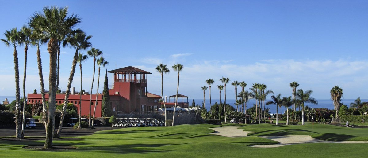 The first dozen of players signed in for the Canarian, the first international FootGolf event at Tenerife ever. ow.ly/FGx7309A1Zq