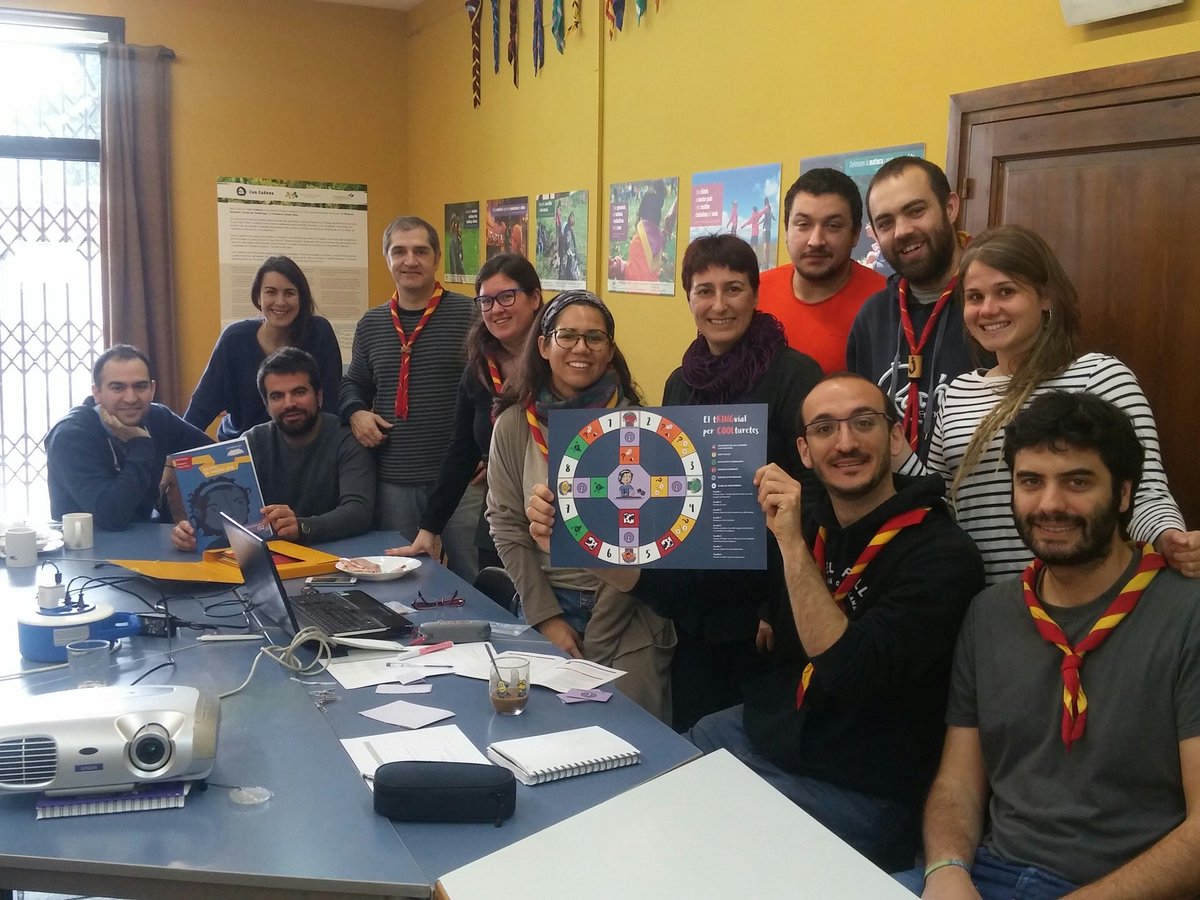 EscoltesiGuies's tweet photo. El COEX d'avui jugant amb la @jamborinada ! https://t.co/pvuEvO5NkP