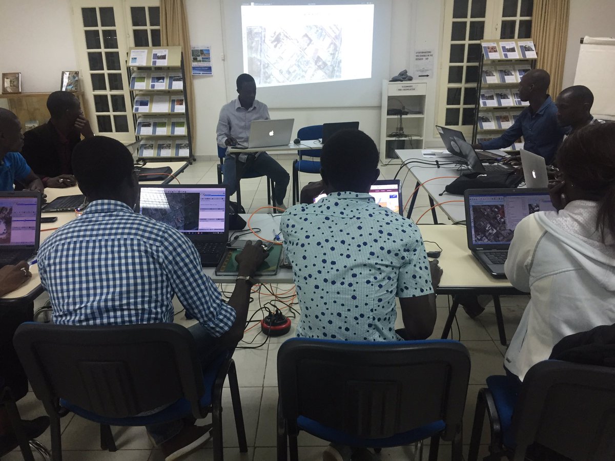 ndongamadu's tweet image. #OpenDataDay2017 is #mapathon #openstreetmap with @OpenStreetMapSn #kebetu
