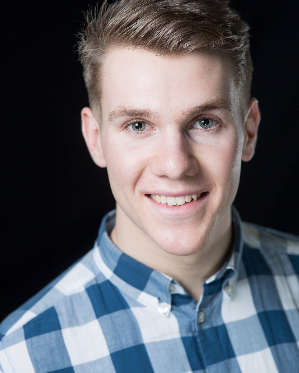 JBeedham's tweet photo. It must be winter. Indoor shoot with the brilliant Chris Williams #headshotphotographer #actorheadshot #actor #dramaschool https://t.co/lfCipnoVtV