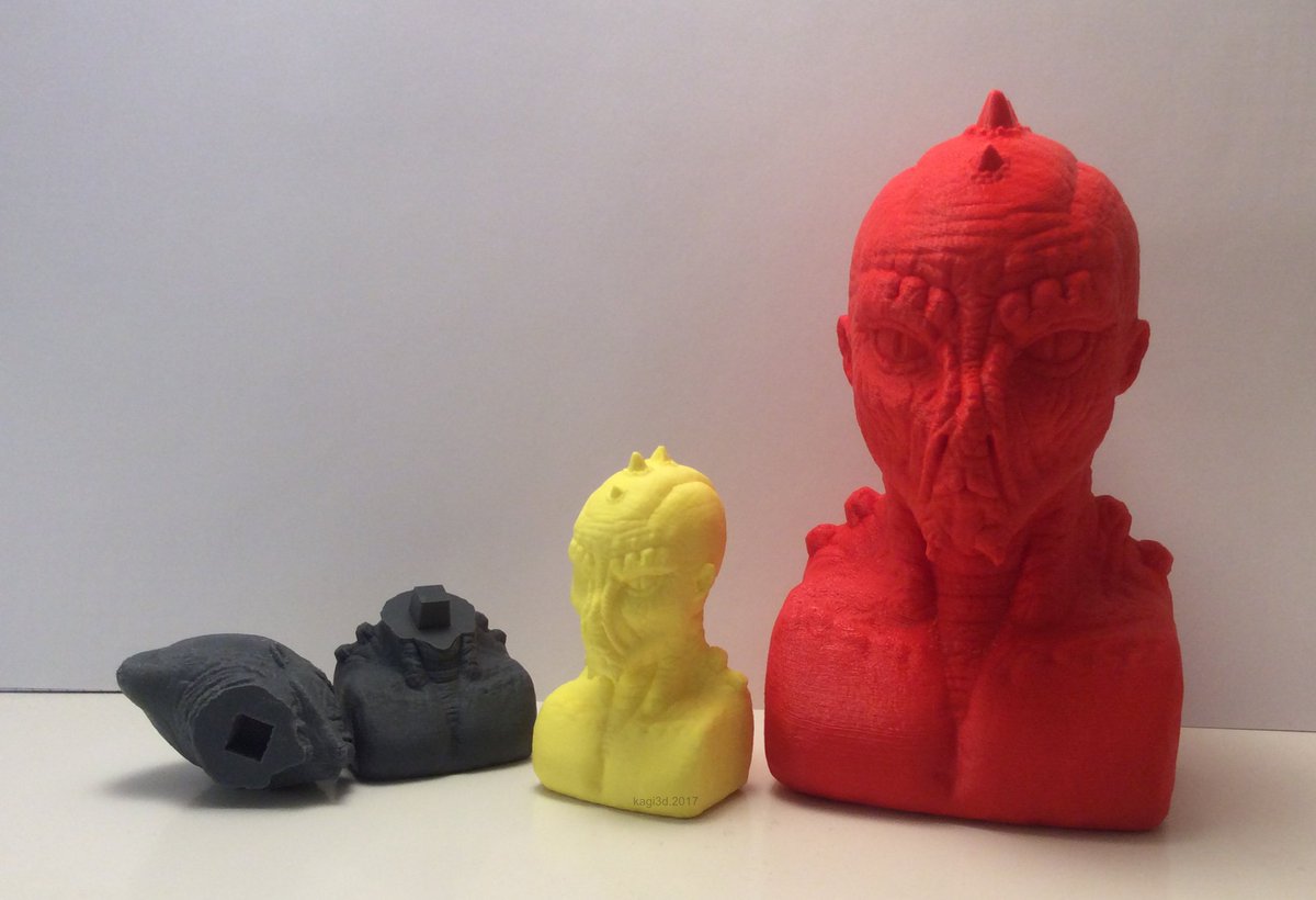 kagi3d's tweet photo. Replicating my reptilian for invasion :) 8cm and 16cm tall

#Ultimaker #Blender3d #blender #3Dprinting #impression3d https://t.co/OcB1AQXu0C