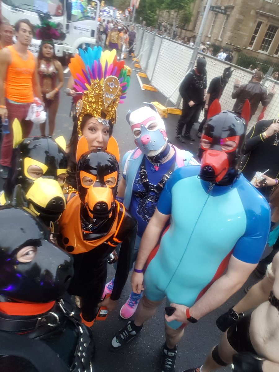 FyroAus's tweet photo. Quick group shot 

#MardiGras2017 #sydneymardigras https://t.co/5LX6He40Zp