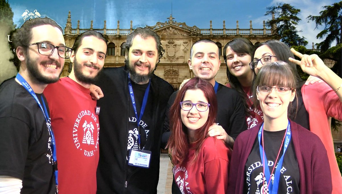 UAHes's tweet photo. ¡Seguimos en #AULA2017 con muchas ganas de que vengáis a visitarnos! 😄 #VoyASerUAH #verdeUAH #azulUAH #rojoUAH #moradoUAH #naranjaUAH https://t.co/xyecpcXWvT