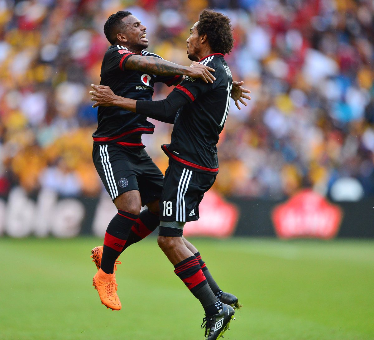 Erasmus_95's tweet photo. Goodluck to my former team @Orlando_Pirates in the Derby today, i know the fans miss me for this game. Go kill them #UpTheBucs ☠️☠️☠️☠️ https://t.co/mfWVvc9CQ9