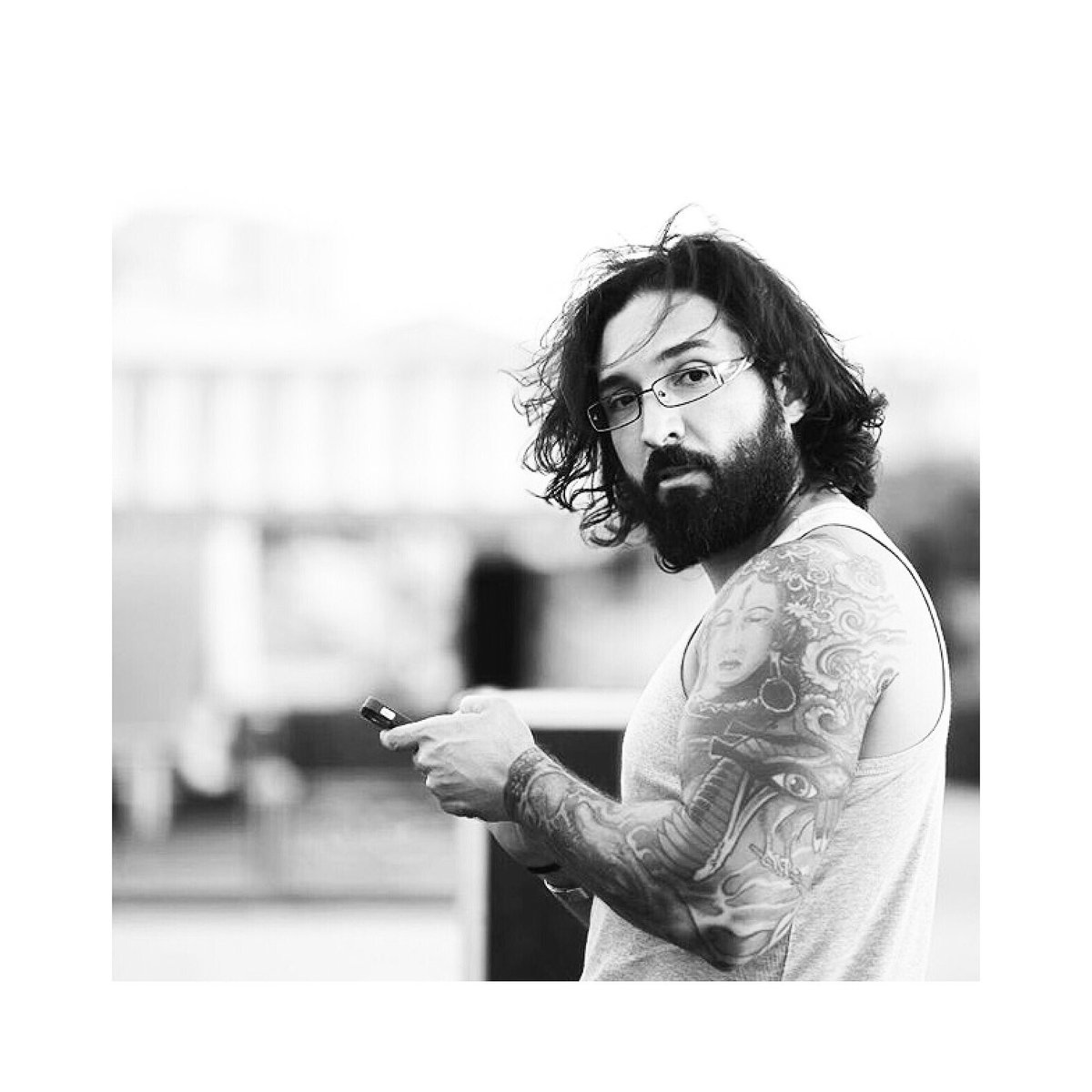 Escritor,psicólogo,deportista y una gran persona Molt d'anys para nuestro teclista favorito <a href="/oscarmusicalite/">Oscar Nadal</a> 🏋🏻🎹✍🏻🎂😘 instagram.com/p/BRNnUd8DsIi/