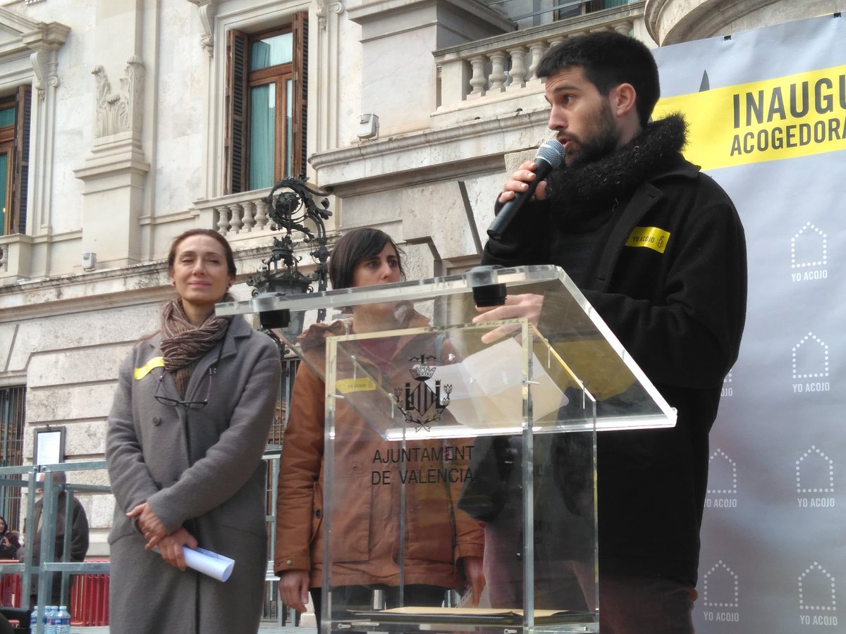 SandraUrc's tweet photo. Toma la palabra Pau Bares #InauguramosCiudad #YoAcojo #JoAcull @amnistiaespana @AmnistiaVLC https://t.co/sLdmnprni7