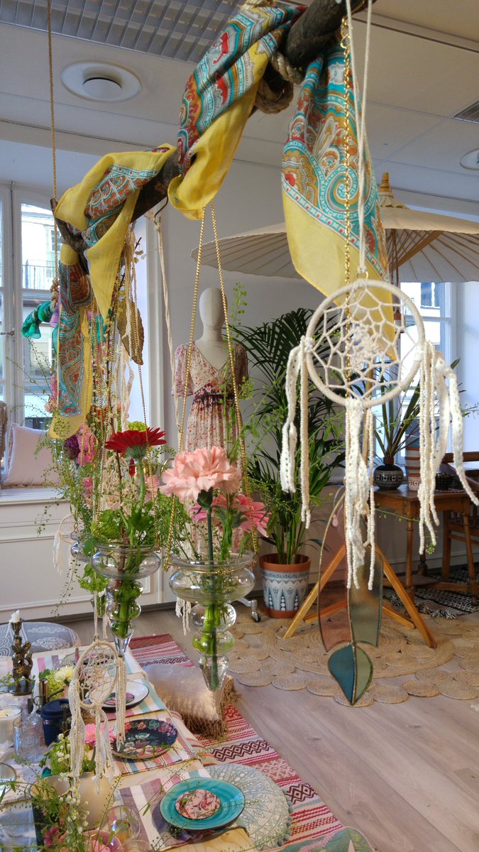 LyxSverige's tweet photo. FÀrgpepp frÄn #Indiska hos #PolhemPR. #inredning #dukning #design https://t.co/4zr93pDS8B