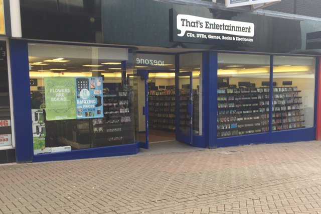 ThatsEntUK's tweet photo. Stoke folks: check out our brand new store in Hanley this weekend and pick up some awesome bargains! https://t.co/6L7ymq5lPK