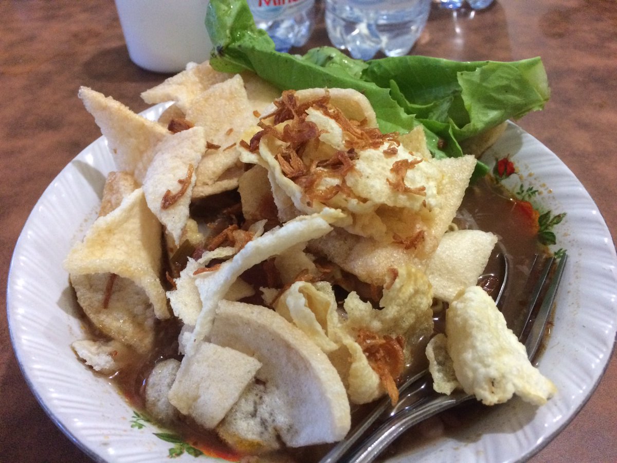 mxmuff's tweet photo. Sby ga Afdhol tanpa Lontong Tahu Campur😍 https://t.co/Gt0Mxfnele