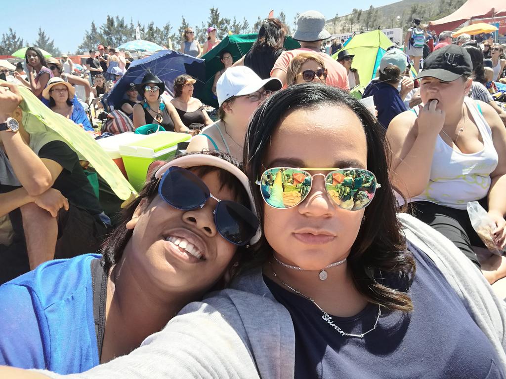 i_am_shireen16's tweet photo. Having an awesome time with this chica #HuaweiKDay  @Shy162  @KFMza @KrystleZA #definitelyimpressedkfm #firsttime https://t.co/M7lM124oUL