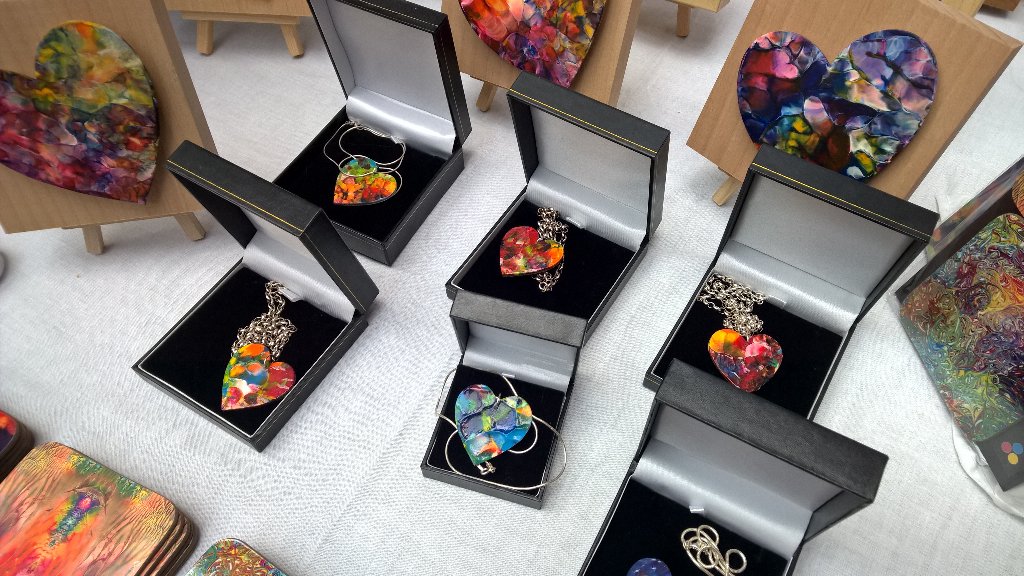 Only3Colours tweet media