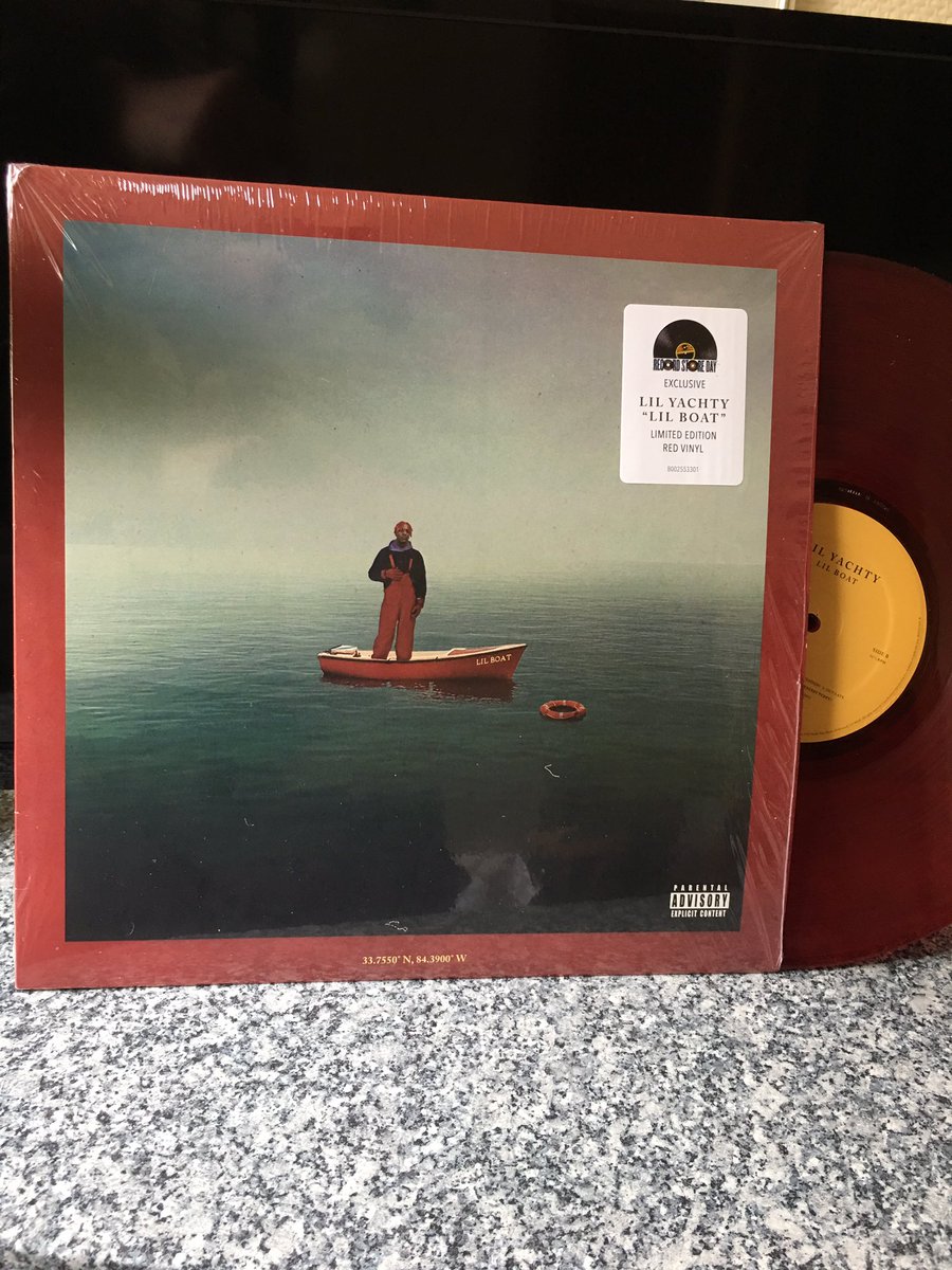 BabyChris90's tweet photo. Got that vinyl ⛵️🌈 @lilyachty @thegoodperry #lilboat #lilyachty #burberryperry #vinyl #goodmusic #records https://t.co/QpdZk2TnIZ