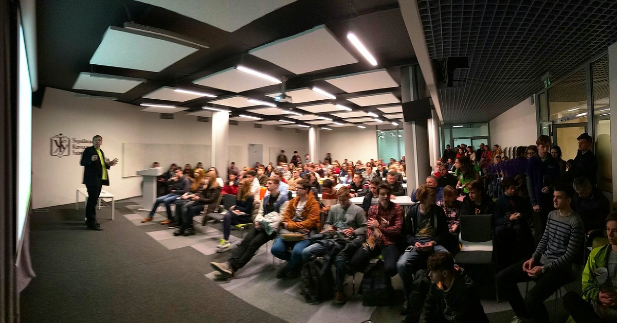ucu_apps's tweet photo. На дні відкритих дверей в нас сьогодні аншлаг! 🔥🙌 #csucu #ucu #lviv #university #computerscience #львів #уку #businessanalytics #універ https://t.co/Yc6W2G5GwR