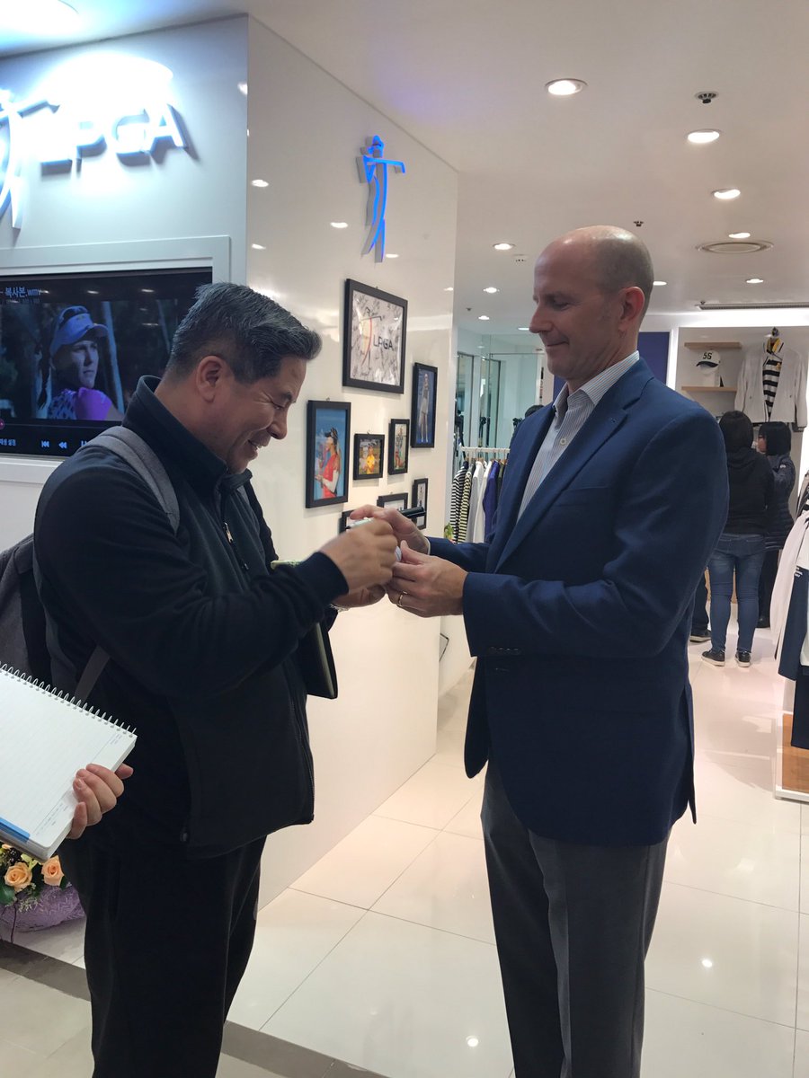 JonPodany's tweet photo. Launch of 15th @LPGA store in Korea. This one in LOTTE department store in Seoul. Yes, that's me signing autographs - Lol https://t.co/ot6S7YU10g