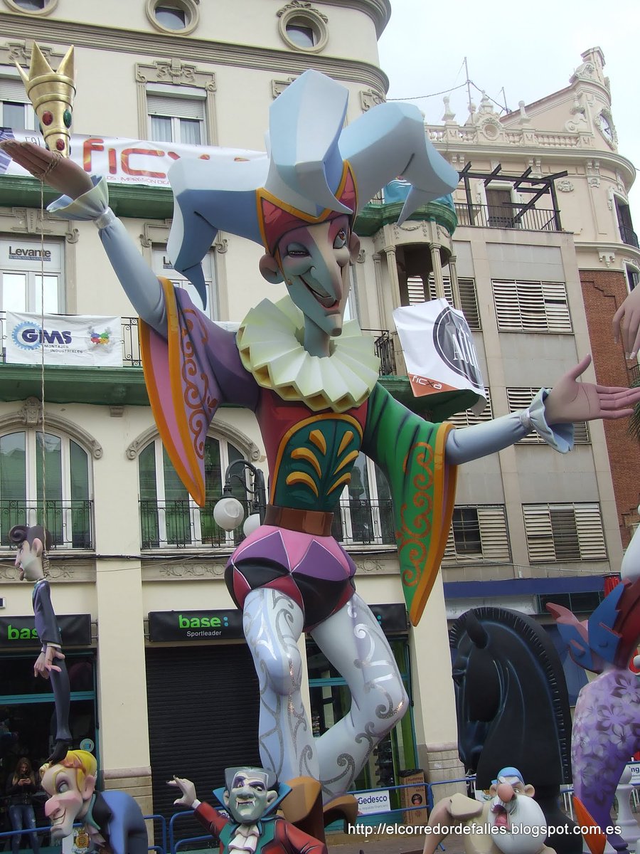 CorredorFalles's tweet photo. Album #Fotos #Falles2016 la vila i centre @JLF_Alzira @PlazaMayorAlz @FGALLERA #Falles #Alzira #RiberadelXuquer https://t.co/KayJEwBmuK https://t.co/8VUVkiKUJz