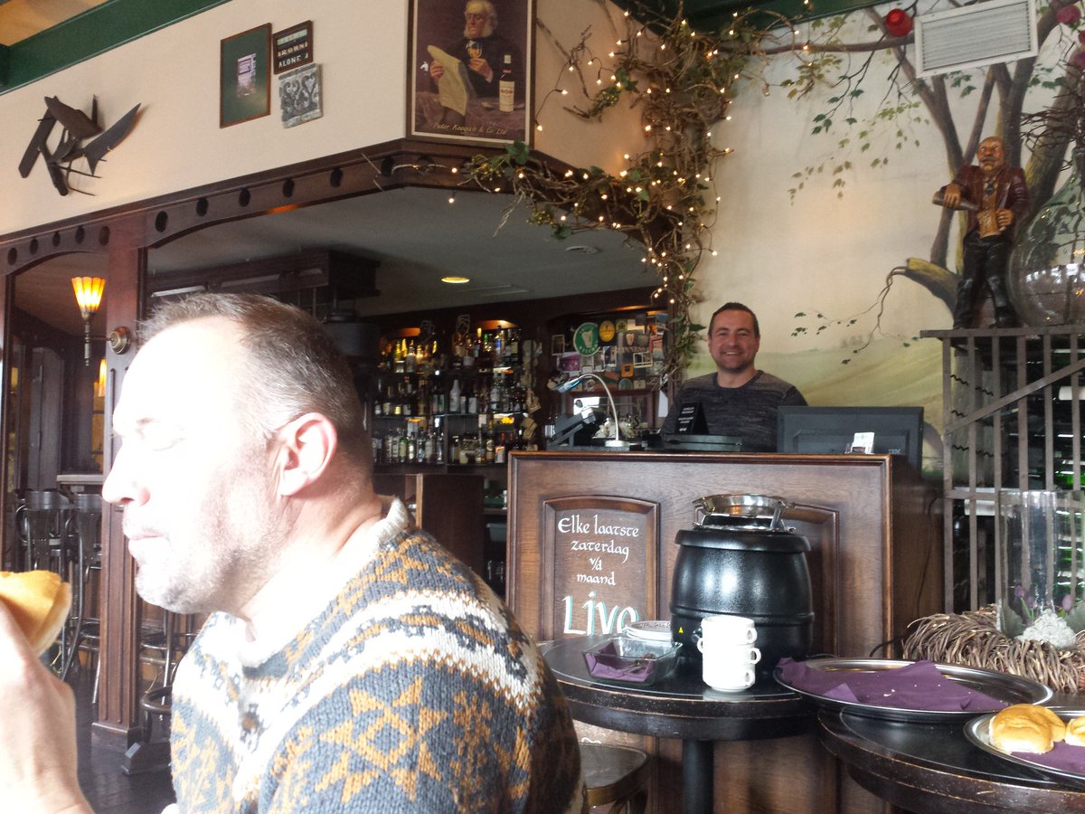 Goeie gastheer voor onze Blaas Je Betoeterd en  <a href="/Betoeterd2016/">Betoeterd</a> activiteiten! @Meursinge_Bork Dank Sander! #Zing-inn koor #Trompetsignalen