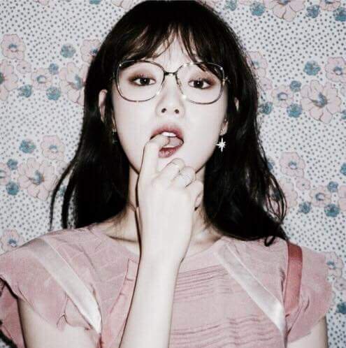 bibleesly's tweet photo. →       
               °
                  ; 이성경 https://t.co/qYJ5QD4La5