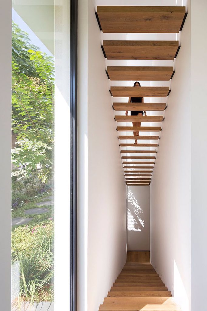 NawafMushayt's tweet photo. منزل حديث من #تصميم Shachar- Rozenfeld يقع في #فلسطين المحتله. 
.
#عماره #atchitecture #interiordesign #moderndesign https://t.co/Eh2UReHkr9