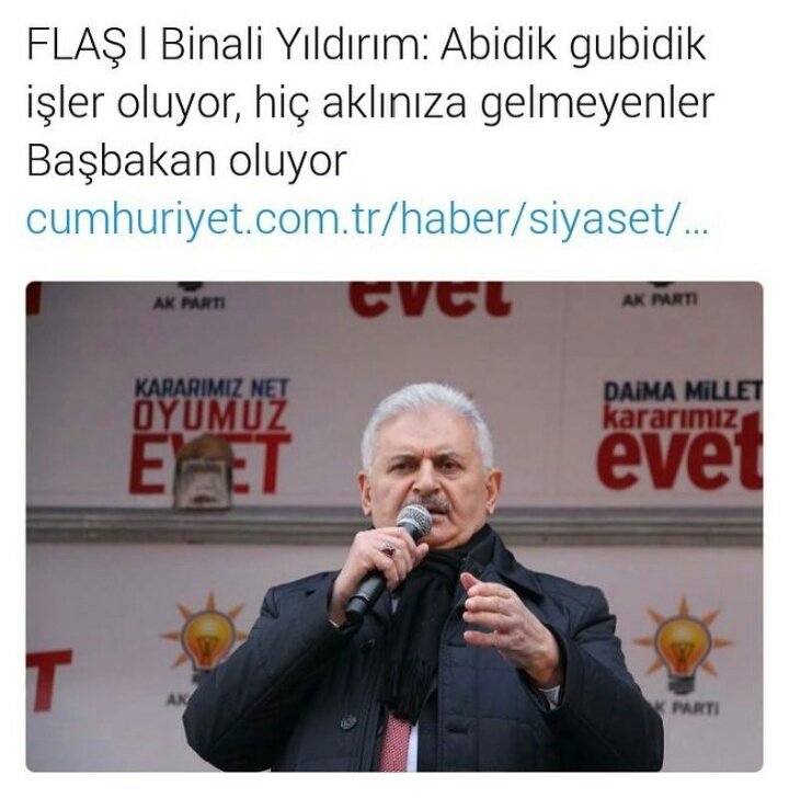 _KomutanLogar's tweet photo. Şair galiba burda öz eleştiri yapıyor sjdjfjfjfshxjfj https://t.co/dVZNyCCJsW