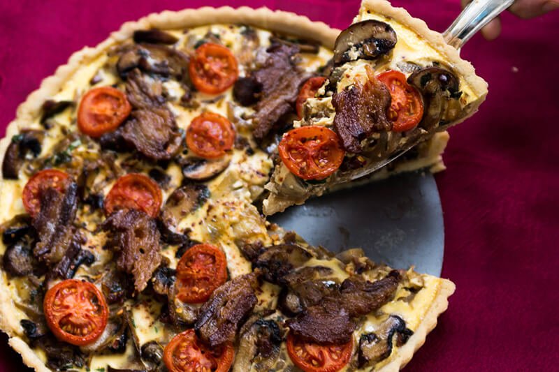 zakuvavanjeblog's tweet photo. Ovog puta nešto malo drugačije :) 
KIŠ LOREN (QUICHE LORRAINE)

Recept na -->>> https://t.co/2GkQE8c8Vo

#zakuvavanje #kisloren #foodporn https://t.co/tYPbDLg8xQ