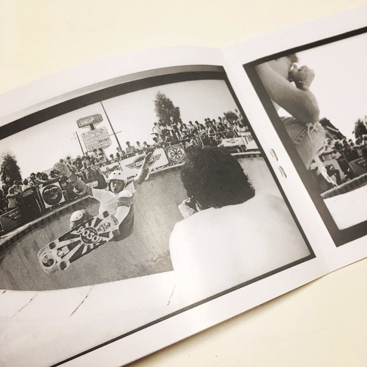 axkxi's tweet photo. Bill Danielの写真展にて、かのグレン E. フリードマンが見切れている写真ばかりを集めたファンジン購入。その名も「FUCK YOU, GLEN E. FRIEDMAN」最高。#billdaniel https://t.co/A9XKeORHu1