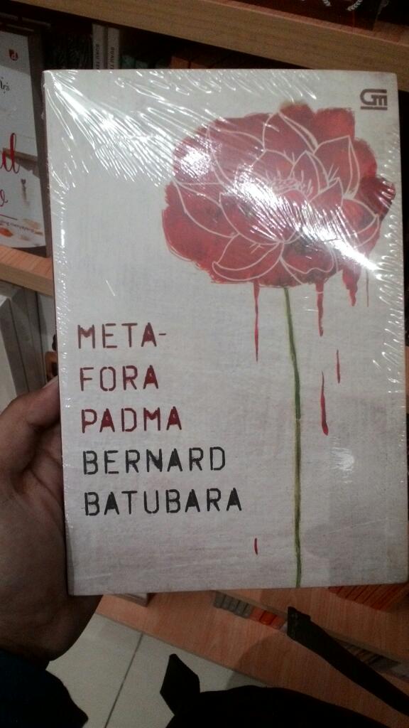 kageymtobiio's tweet photo. Ketemu juga sama #metaforapadma nya bang @benzbara_ mau bacaaa malem ni ah ππ https://t.co/pL4eXuiKpE