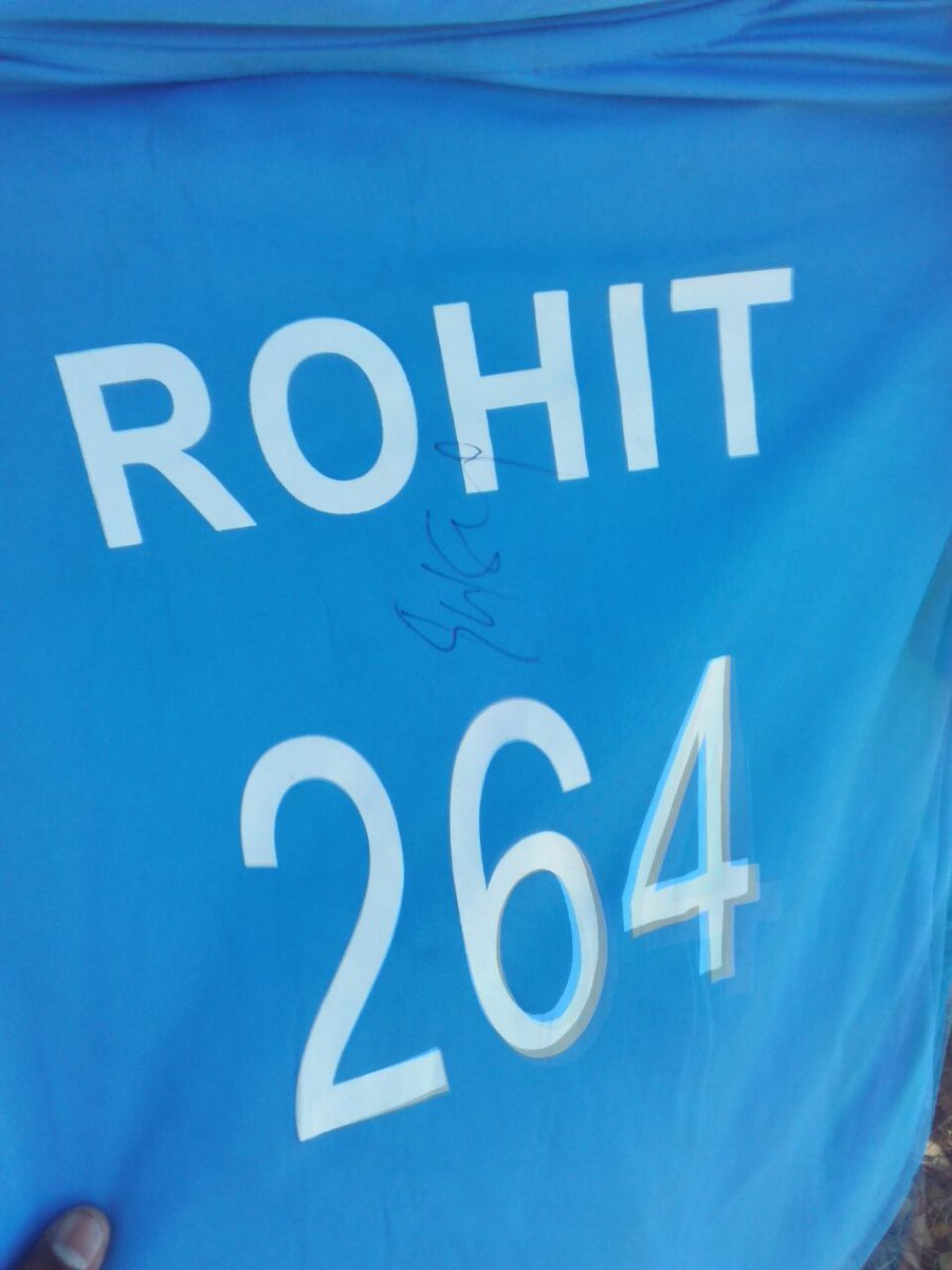 stesan003's tweet photo. I dont know how to describe this (HIT)MAN <3 the best cricketer i ever seen @ImRo45 as a rohit fan dont need more than this #funguy #happy https://t.co/tKCfMvCVzF
