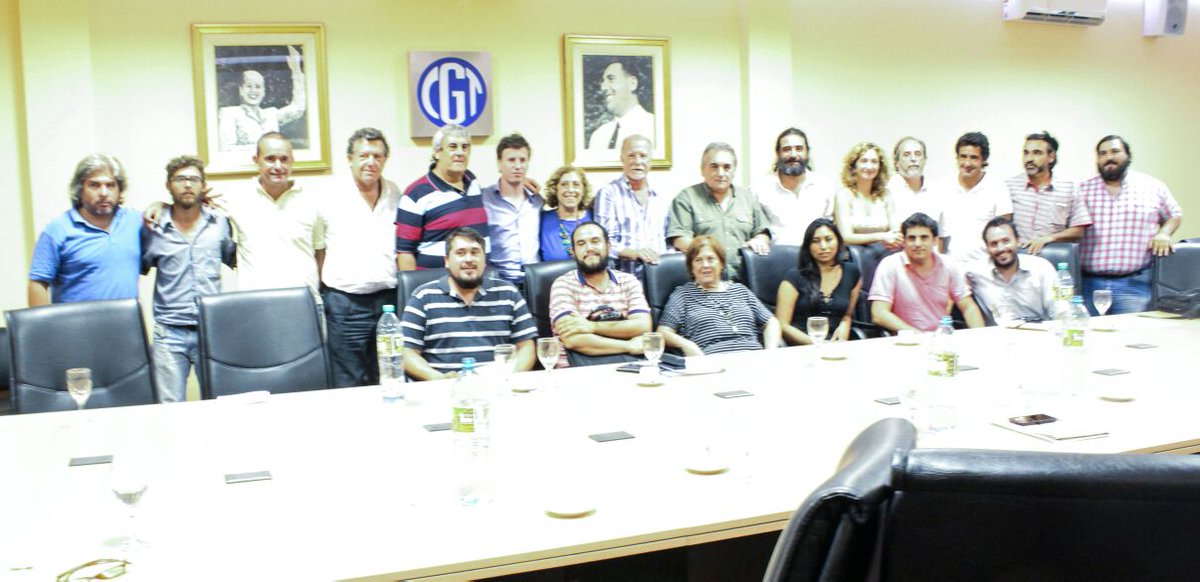 Reunión del Peronismo Revolucionario con la CGT.
Todas las fotos ->> goo.gl/YDKS9u