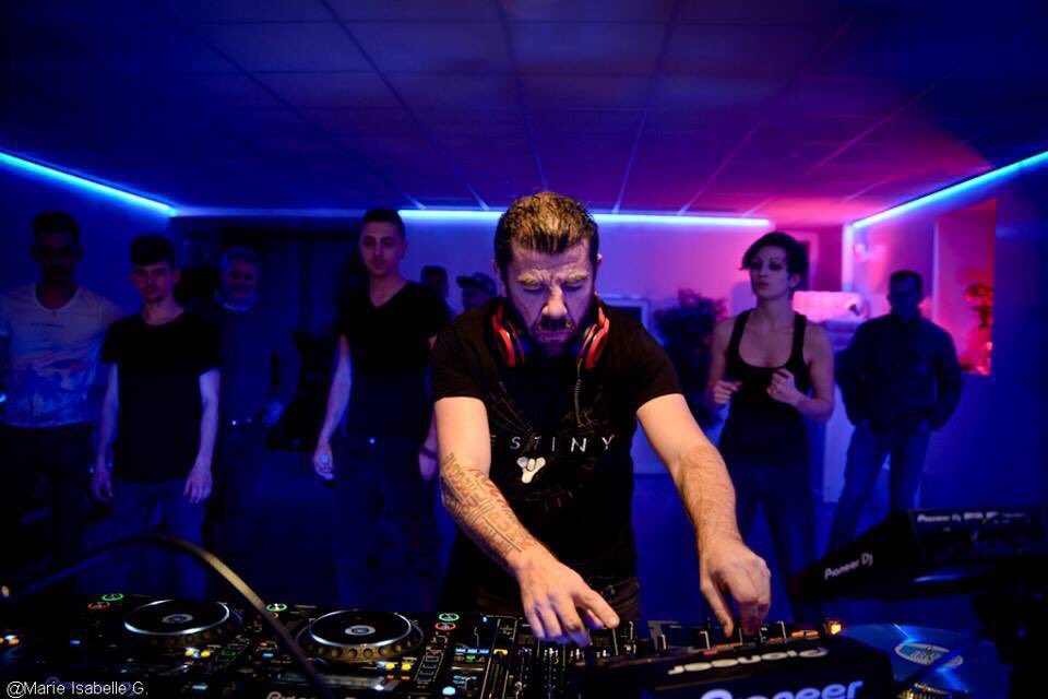 laloftparty's tweet photo. It was Loft Party number 1 ! 4 DJs, 4 styles ! #techhouse #techno #loftparty #corbendallas #6FRNC #JIMBO #TeckniB https://t.co/ewJSHrMalg