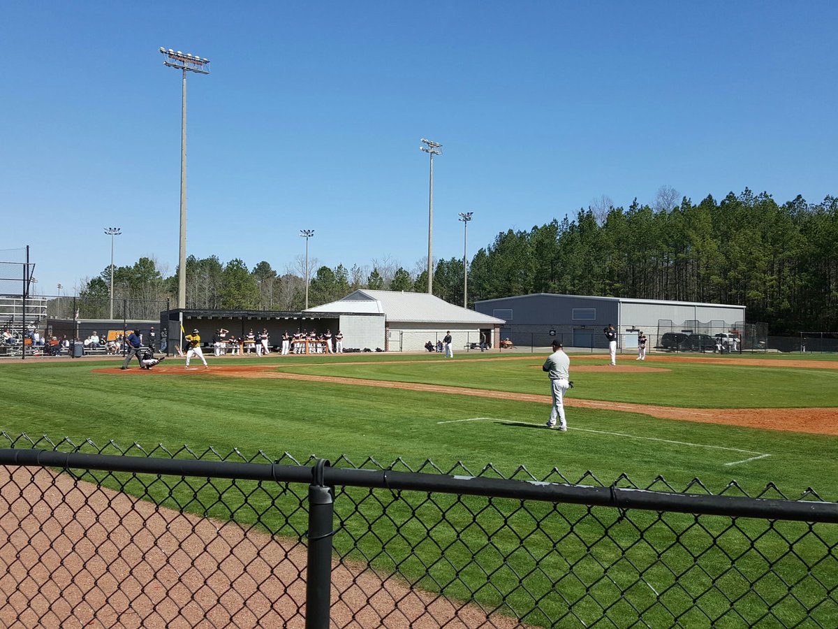 GrissomBSB's tweet photo. Tigers score 2 on a wild pitch and a balk.   Head to top of 7 with a 3 run lead. 4-1. #needthree https://t.co/0ggIxjRUn0