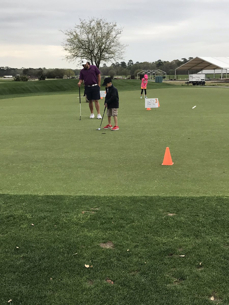 bobbylopez722's tweet image. Thanks @RiceUniversity @RiceGolf for volunteering today with the kids of #firstteegolf #firstteeofHouston #BoiLopez #ricegolflessons