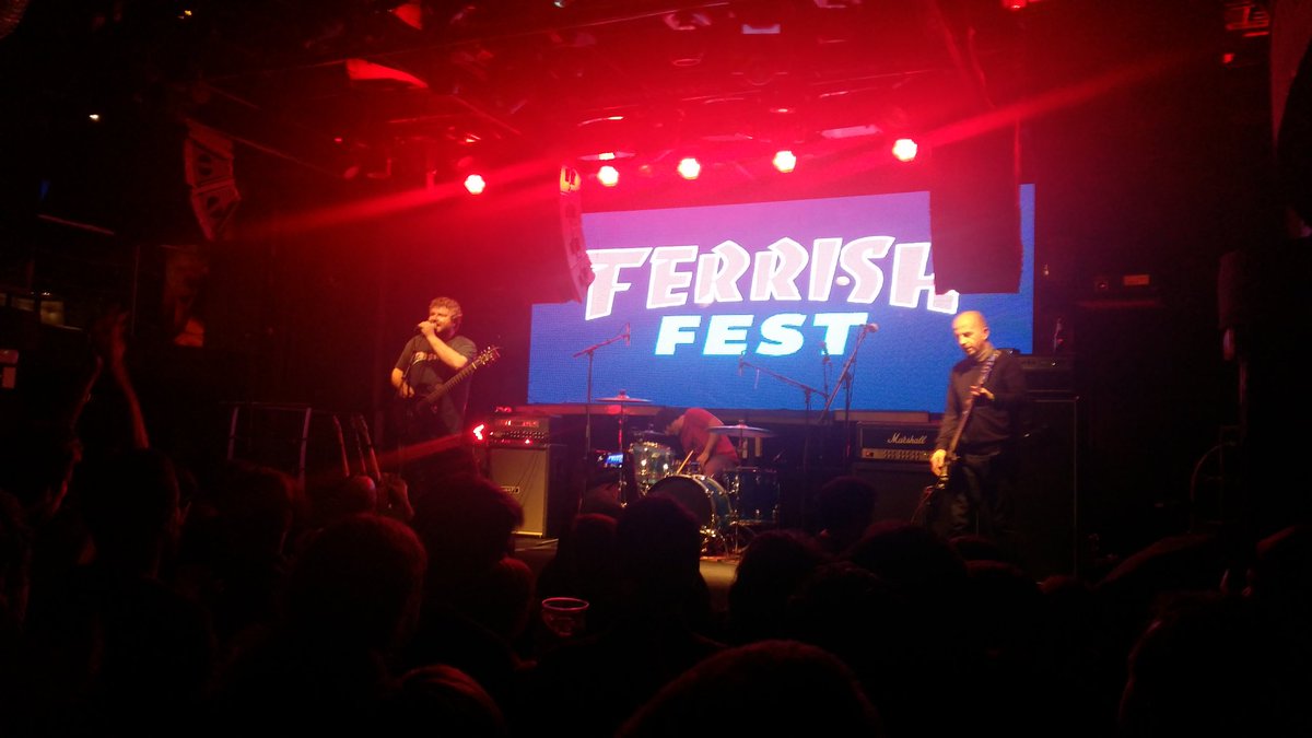 EverlongMag's tweet photo. No More Lies caldeando el ambiente #ferrishfest https://t.co/OyxRVcfmyp