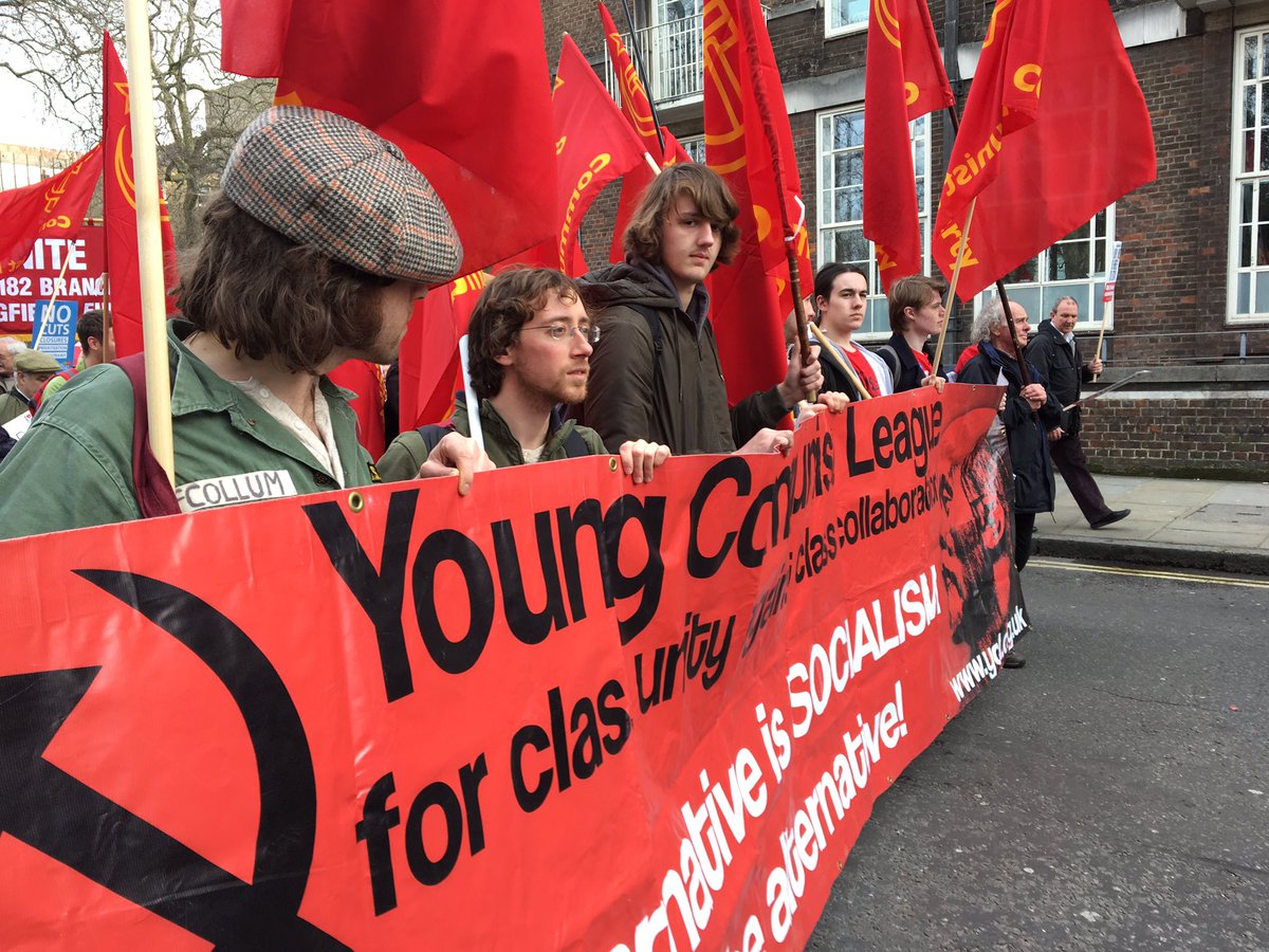 Bunke af tøjlerne våben Young Communist League of Britain on Twitter: "Red Bloc #OurNHS #march4NHS  #ourNHS #OurNHSDemo #NHSMarch #SaveOurNHS 🚩✊️🚨💪 https://t.co/pkYrCkOBmr"  / X