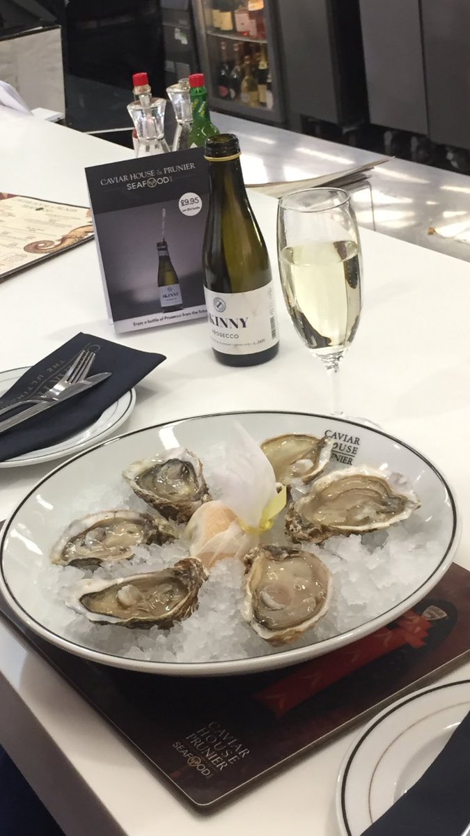 ParksJR40's tweet photo. @skinnyprosecco @Gatwick_Airport Super start to our weekend 🙌🏼 https://t.co/U83F15XLEc
