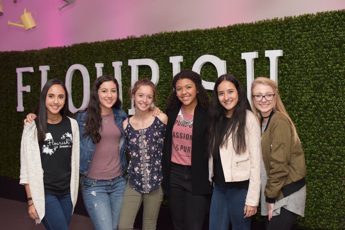 ReThink_Pink's tweet photo. Good morning, ladies! Day 2 of #ReThinkPink17 starts shortly! We can't wait to learn and worship with you! #RTP17 https://t.co/7aeB3AwGKo