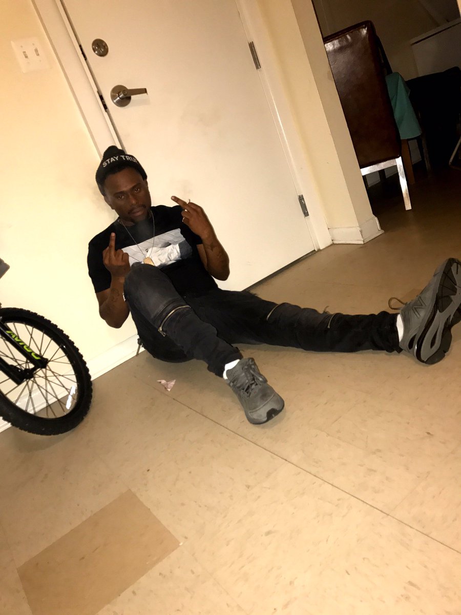 _buttab's tweet photo. 🖕🏿🖕🏿 https://t.co/rMPmy0ZUrr