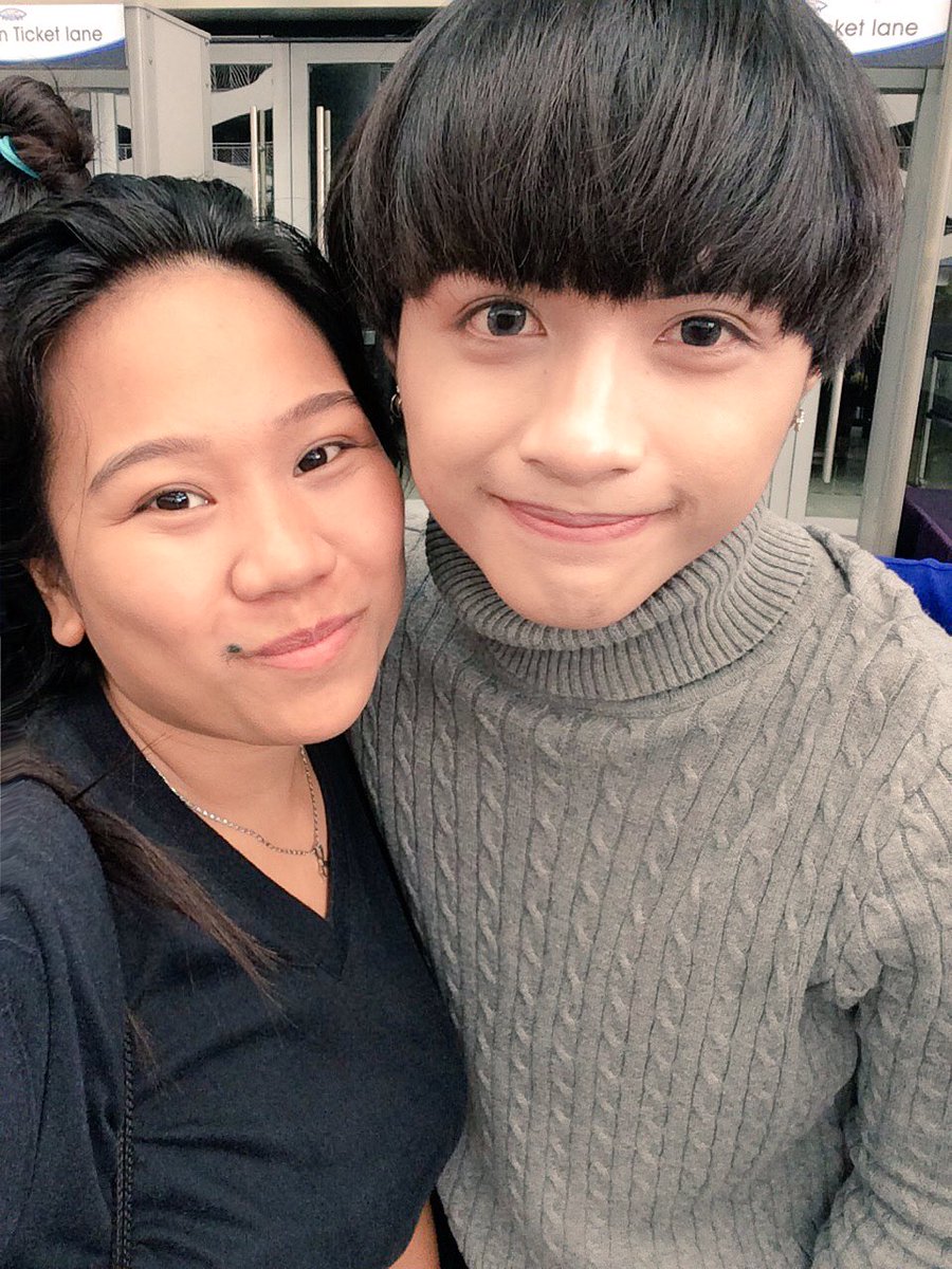 mcsaberon26's tweet photo. Galak na galak si ate mo ChinChin 🤣 THANK YOU @AsthmaVader 😌 #TaeminPH #SHINeeWorldPH #SWPH https://t.co/d1GCHHBkH7