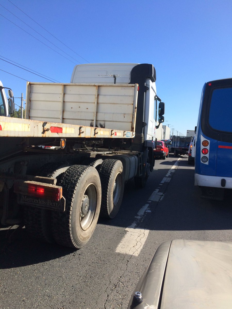 jp186's tweet image. Congestión en la salida de coronel. No se alcanza a ver nada.