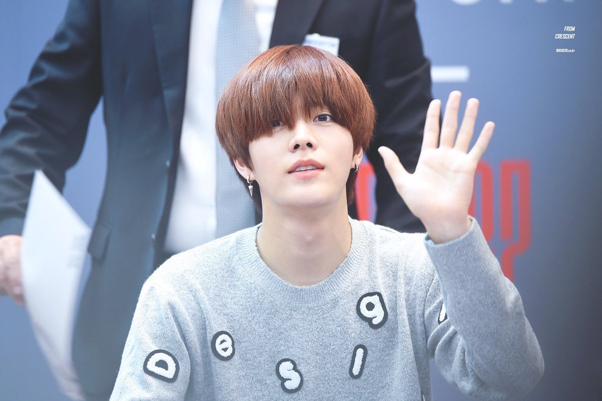 nct______yuta's tweet photo. そろそろ寝ようか

皆の夢に俺が出てきますように… https://t.co/HRYrVvmnAW