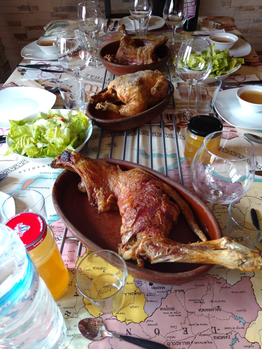 glorenjor's tweet photo. Dieta segoviana!!!! #codero #casapablito #corraldeayllon https://t.co/XaQyoaL5wy