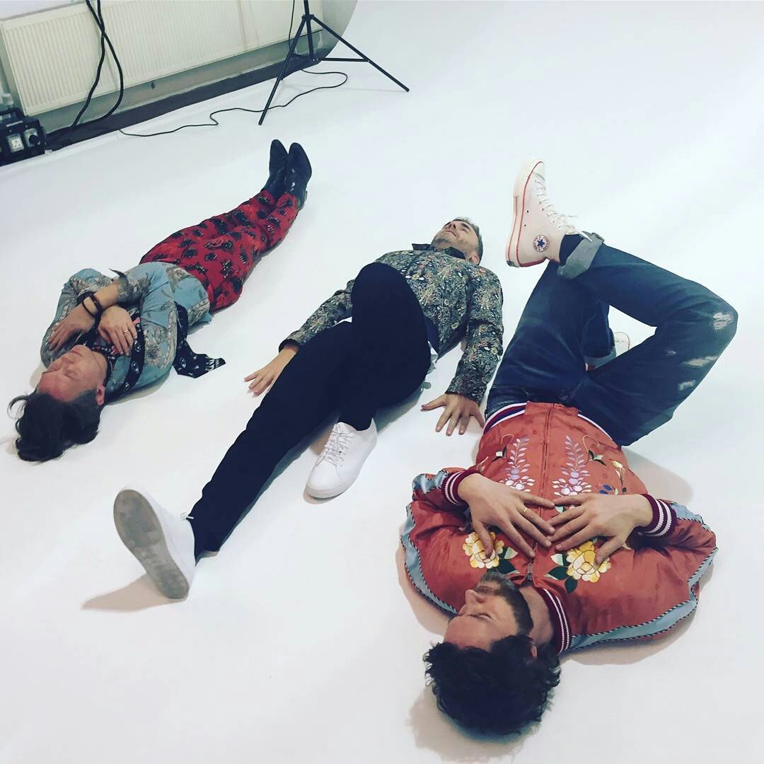 GBarlowBrazil's tweet photo. @MarkOwenDiary @kiddieclaws @US_TakeThatFans #FFlate have an amazing weekend! Xxx #lovetoeuropenfriends from Americas https://t.co/7rauYqJg19