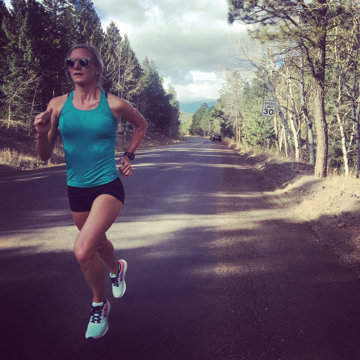 emmajcoburn's tweet photo. 1 week until I leave the mountains to pace a group at the Birmingham @wine10k. Can't wait to see you there! #roadrace #wine10k 😊🍷 https://t.co/tf1MNamUnt