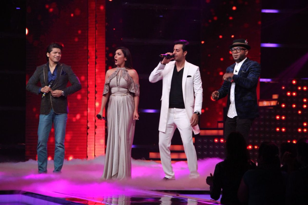 salim merchant (@salim_merchant) on Twitter photo Tonite Badri <a href="/Varun_dvn/">VarunDhawan</a> & his dulhaniya <a href="/aliaa08/">Alia Bhatt</a> party with us on the <a href="/TheVoice_India/">The Voice India</a> at 9pm on <a href="/AndTVOfficial/">andtvofficial</a> . Tune in! #VoiceIndiaLives9 Tonite Badri <a href="/Varun_dvn/">VarunDhawan</a> & his dulhaniya <a href="/aliaa08/">Alia Bhatt</a> party with us on the <a href="/TheVoice_India/">The Voice India</a> at 9pm on <a href="/AndTVOfficial/">andtvofficial</a> . Tune in! #VoiceIndiaLives9