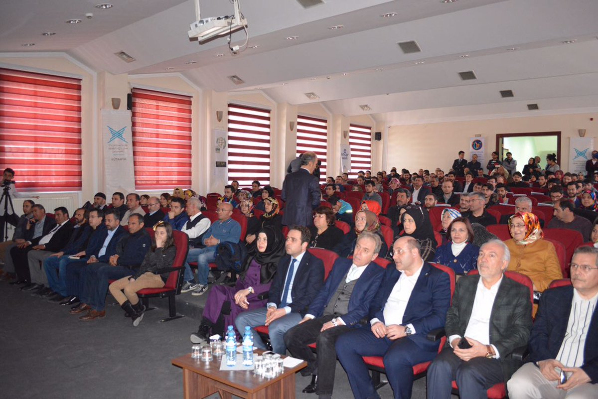 cetinbasali43's tweet photo. TBMM Başkanlık Divan Üyesi Kütahya Milletvekilimiz Sn.@av_ishakgazel "Yeni Anayasa" ve" Cumhurbaşkanlığı Sistemi"  konferansına katıldık https://t.co/ym0Dg5Mixb