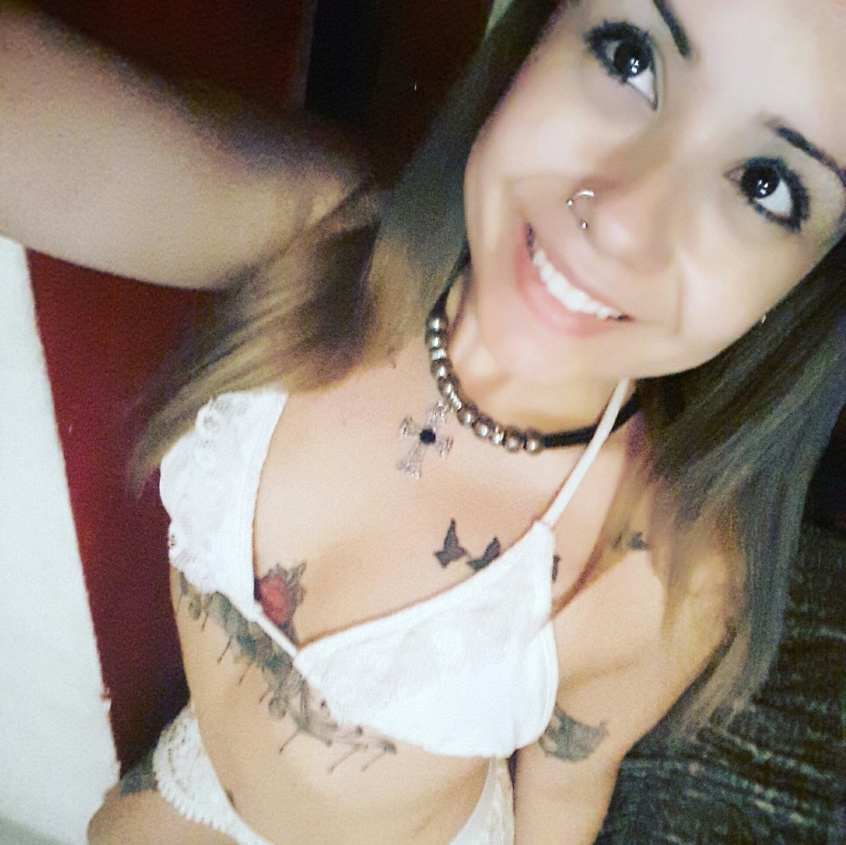 Pleebeya's tweet photo. #NuevaFotoDePerfil https://t.co/imjpoLEe0Z